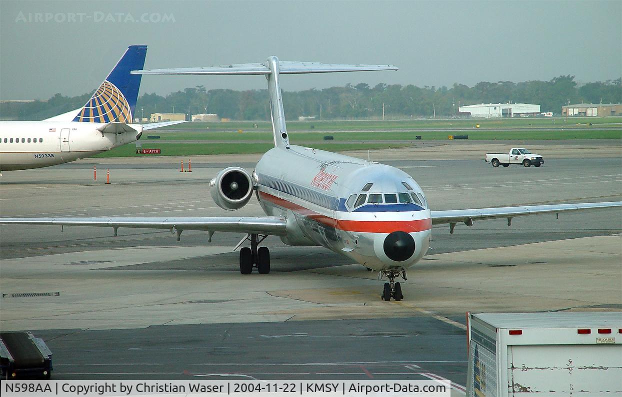 N598AA, 1992 McDonnell Douglas MD-83 (DC-9-83) C/N 53288, American