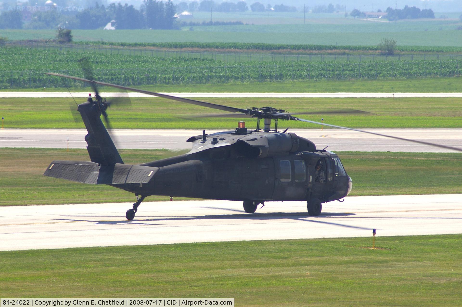 84-24022, 1986 Sikorsky EH-60A Black Hawk C/N 70-969, EH-60A taxiing for departure