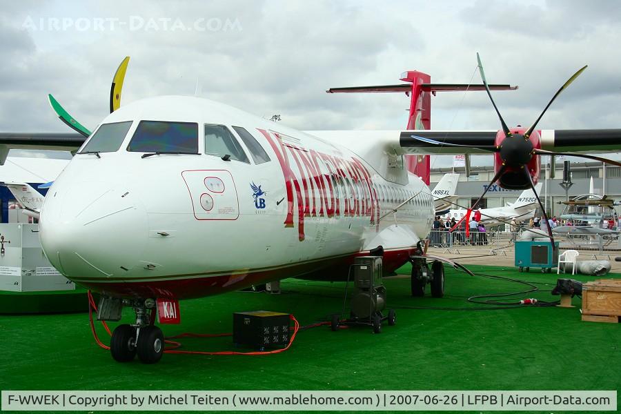 F-WWEK, 2007 ATR 72-212A C/N 750, This aircraft from Kingfisher is here displayed at the Paris Airshow before becoming VT-KAI