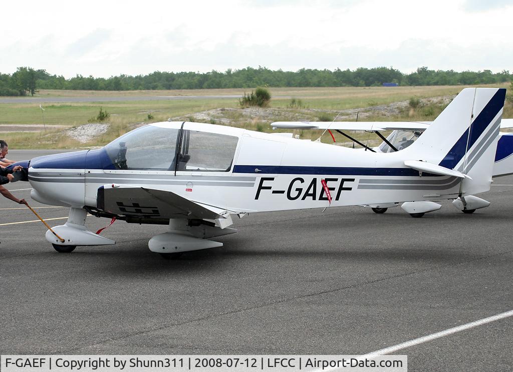 F-GAEF, Robin DR-400-160 Chevalier C/N 1148, Push inside Airclub's hangard... Thanks to the men for the pictures ;-)