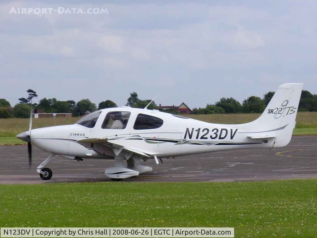 N123DV, 2005 Cirrus SR22 GTS C/N 1313, Taxing out to R/W 21