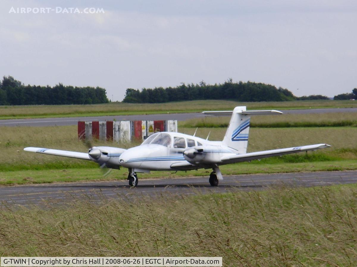 G-TWIN, 1978 Piper PA-44-180 Seminole C/N 44-7995072, only a few feet from the taxiway, a great place to take photos