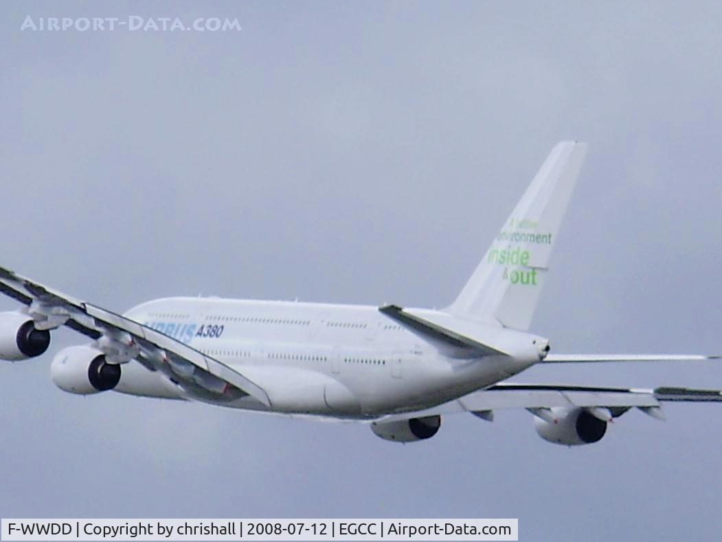 F-WWDD, 2005 Airbus A380-861 C/N 004, peforming a low flypast