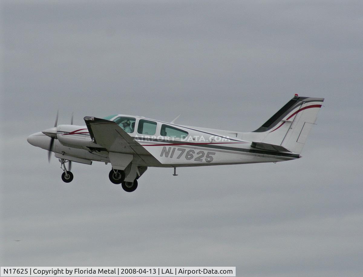 N17625, 1977 Beech 95-B55 (T42A) Baron C/N TC-2070, Beech 55
