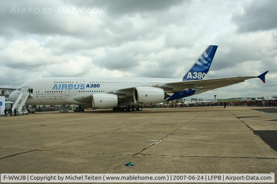 F-WWJB, 2006 Airbus A380-861 C/N 007, Static display at the Bourget Airshow 2007