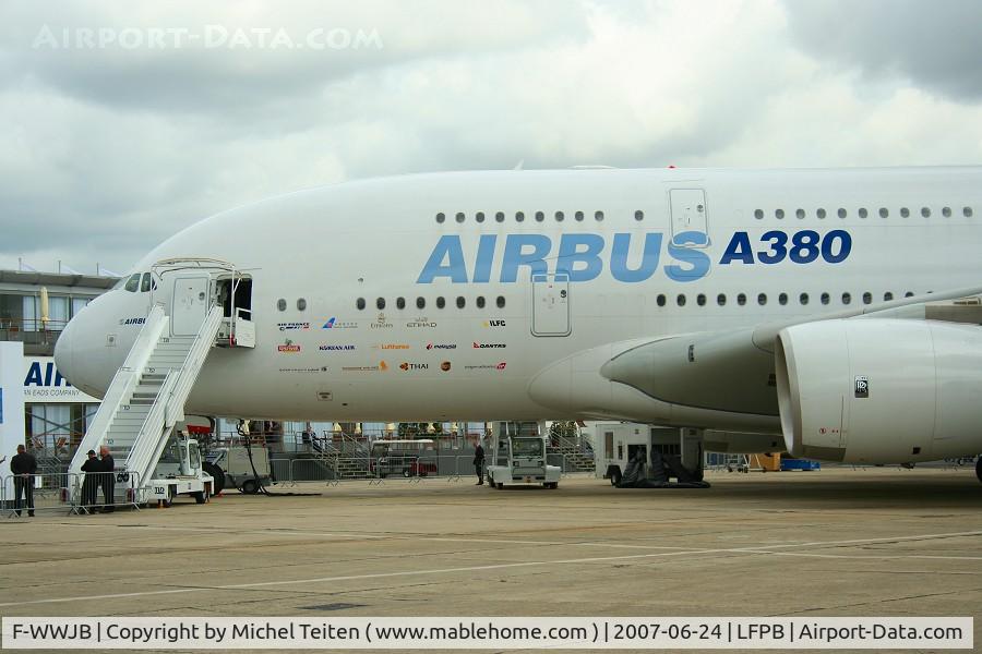 F-WWJB, 2006 Airbus A380-861 C/N 007, Static display at the Bourget Airshow 2007