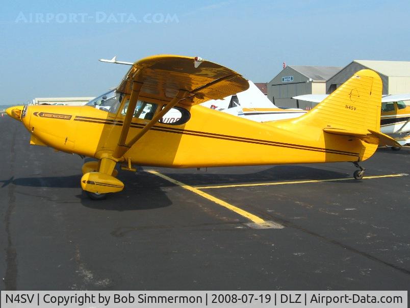 N4SV, 1948 Stinson 108-3 Voyager C/N 108-4727, On the ramp at Delaware, OH