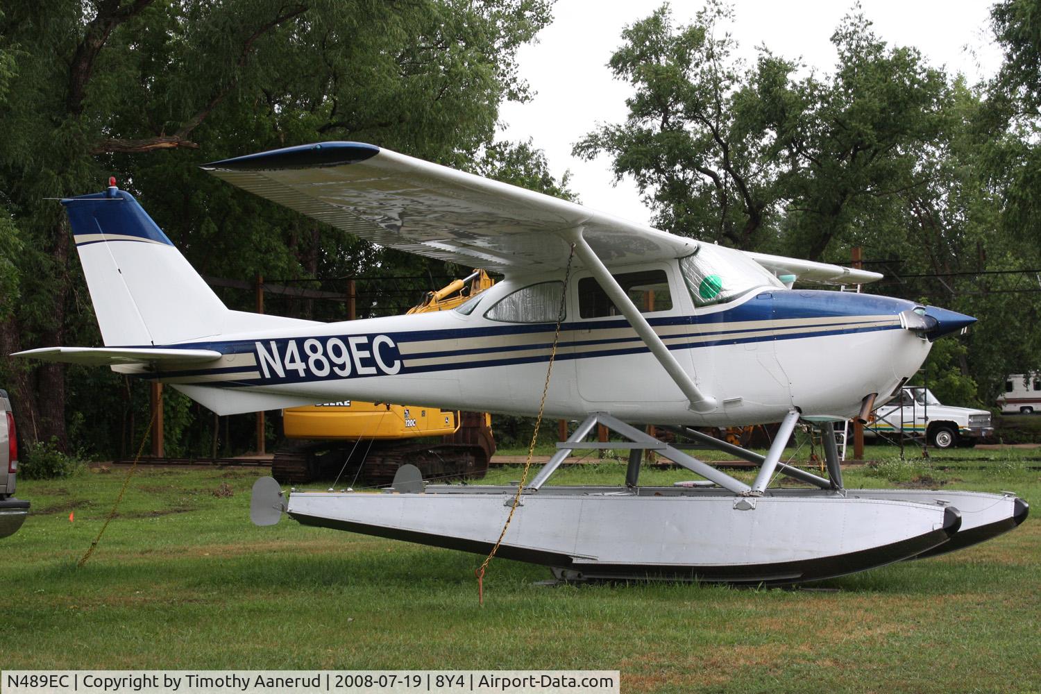 N489EC, 1964 Cessna 172E C/N 17251278, Tied down at Surfside Seaplane Base.
