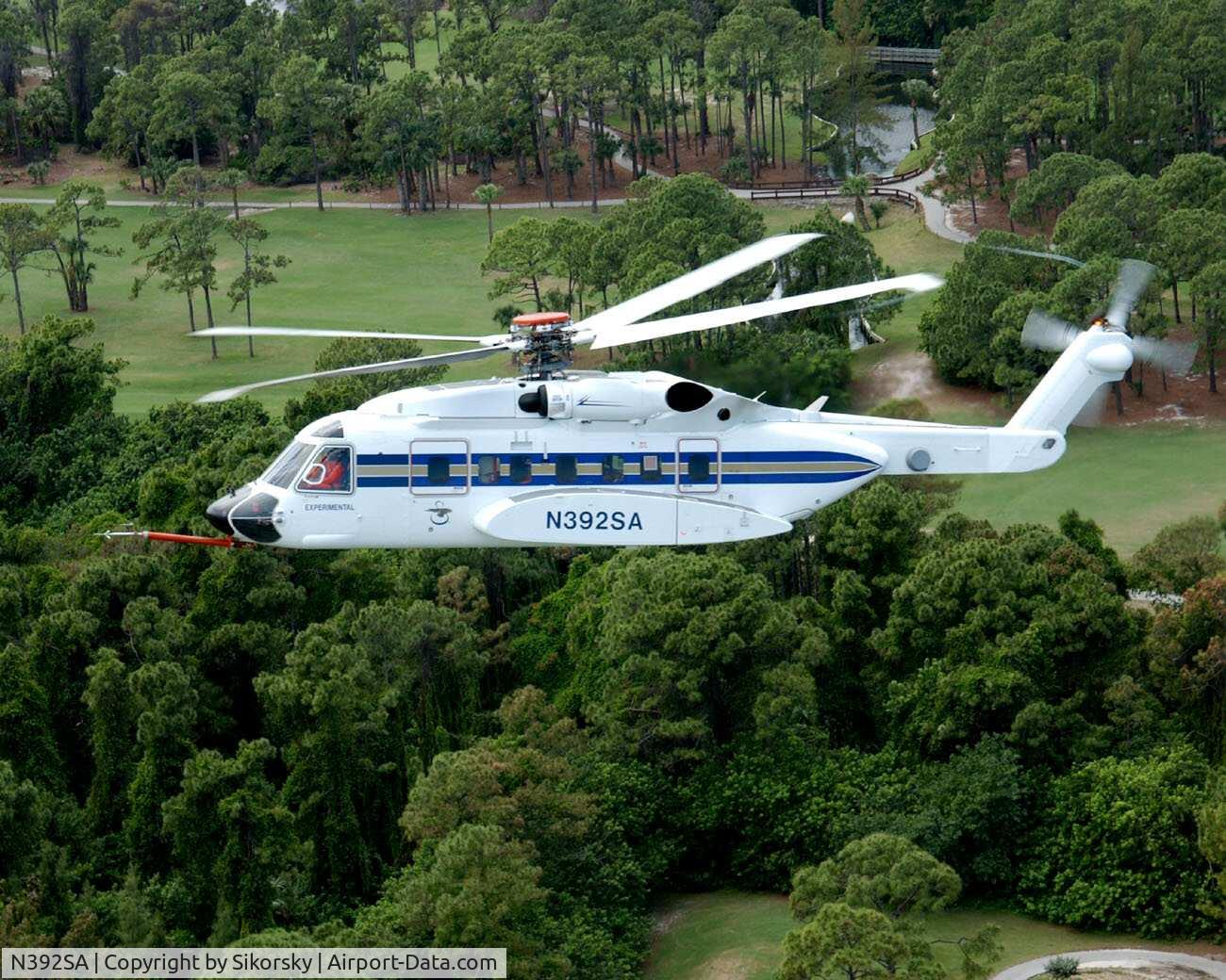 N392SA, 1999 Sikorsky S-92 C/N 920003, In flight