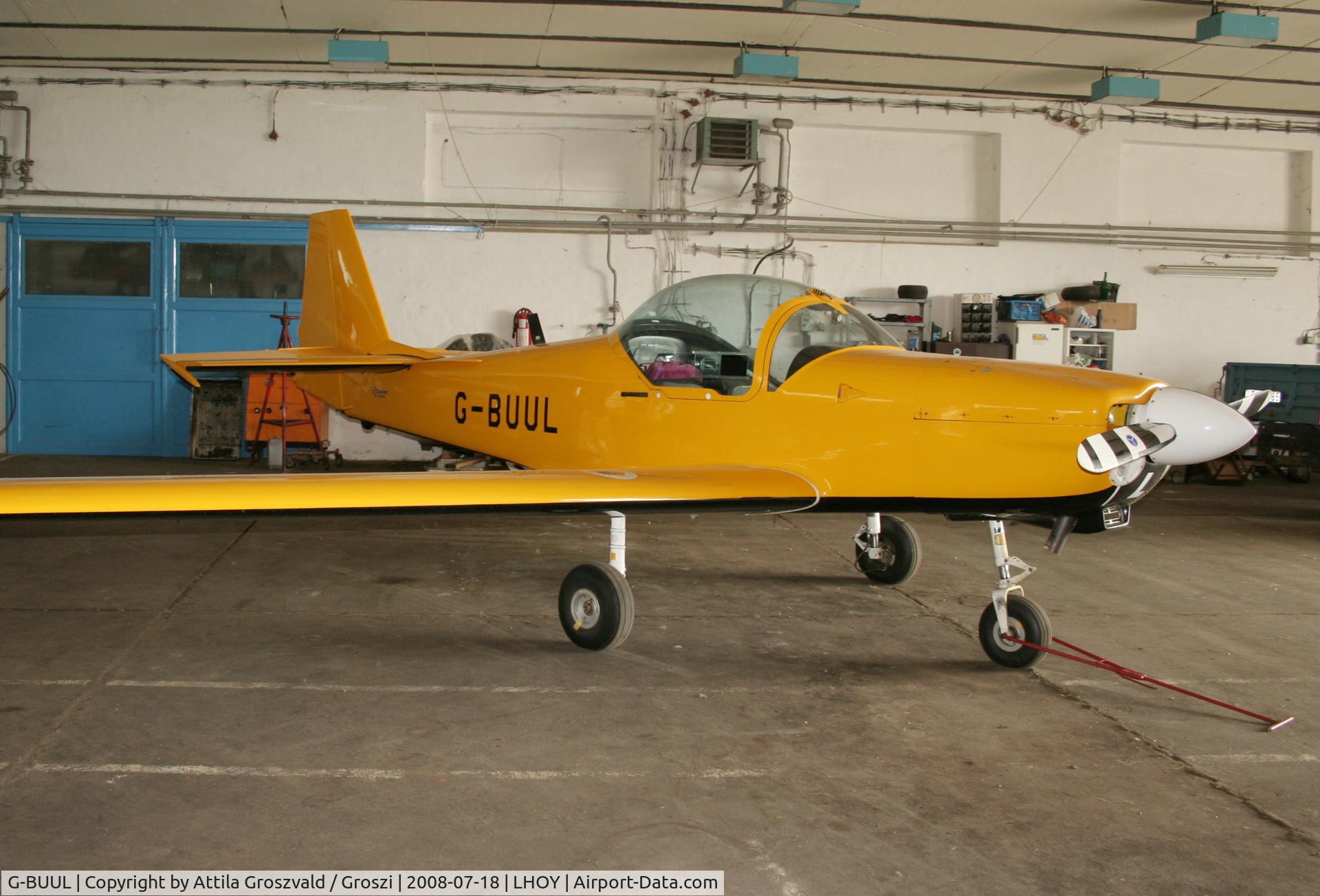 G-BUUL, 1993 Slingsby T-67M Firefly Mk2 C/N 2122, ?csény Airport / hangar