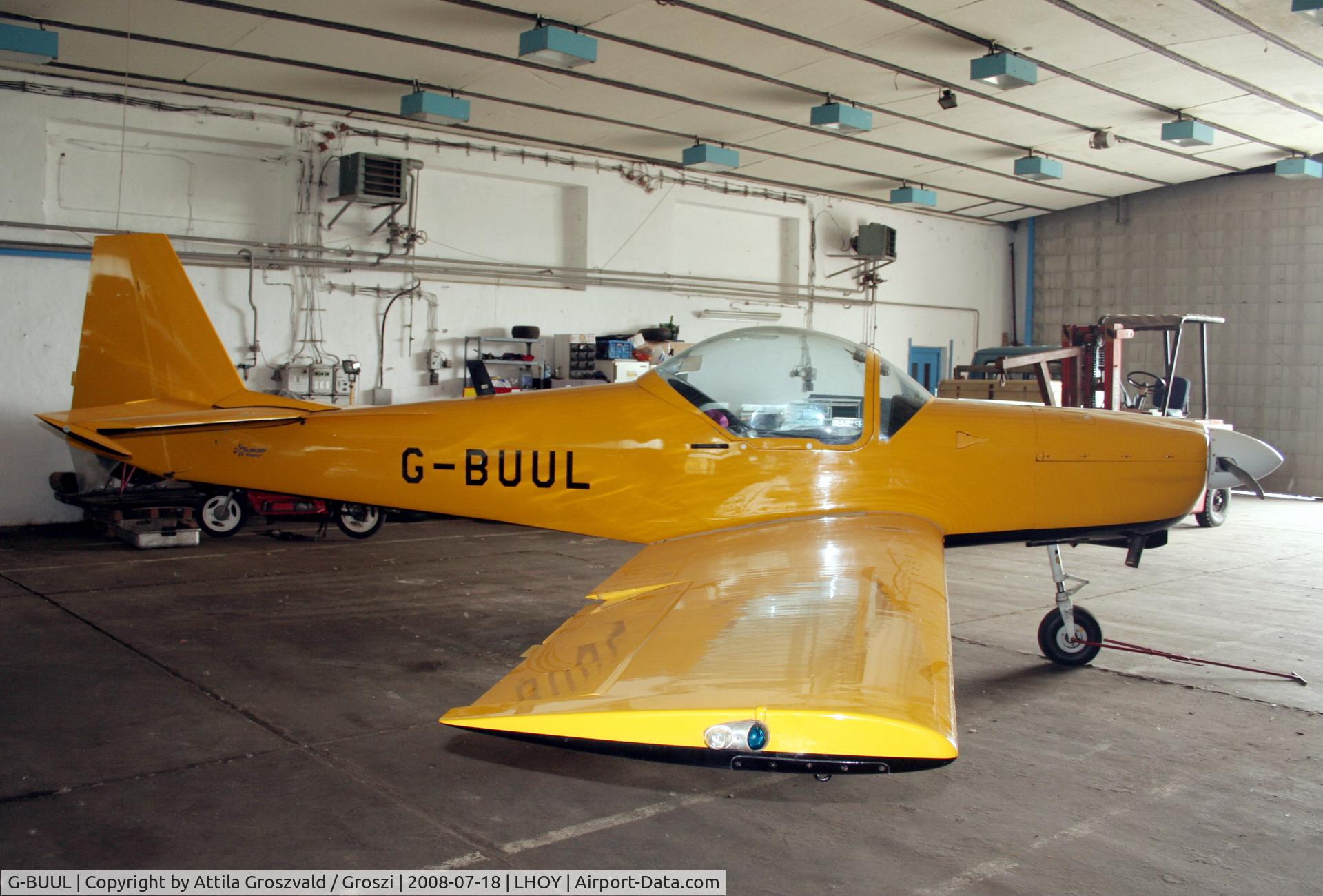 G-BUUL, 1993 Slingsby T-67M Firefly Mk2 C/N 2122, ?csény Airport / hangar