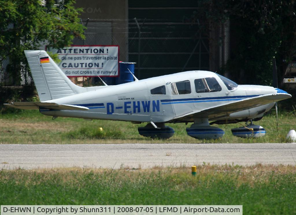 D-EHWN, Piper PA-28-181 Archer II C/N 28-8590008, Parked in the grass...