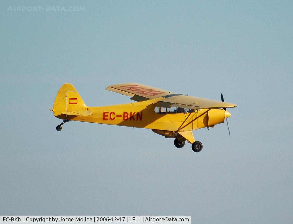 EC-BKN, 1968 Piper PA-18-150 Super Cub Super Cub C/N 18-4061, Low pass over Sabadell RWY.