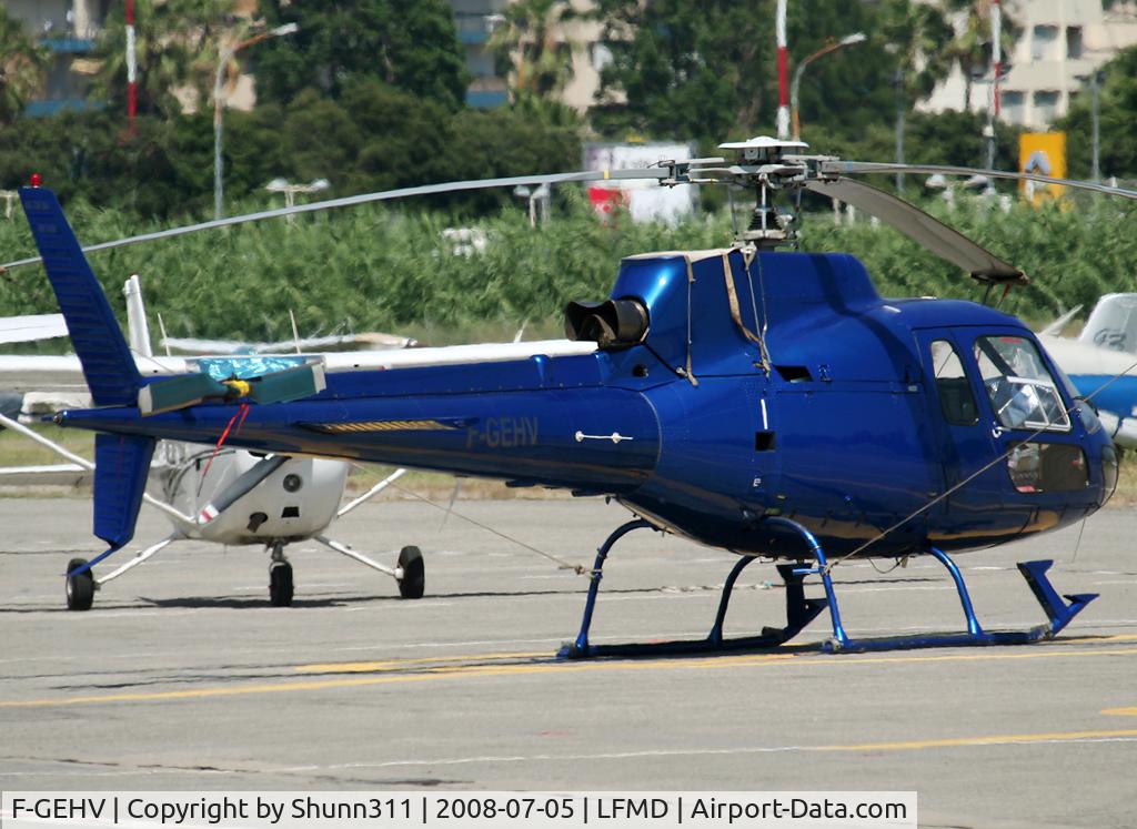 F-GEHV, Aerospatiale AS-350BA Ecureuil C/N 1454, Parked here...