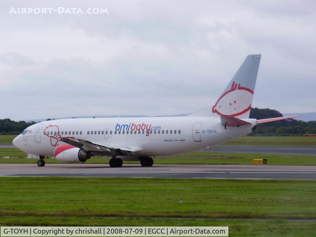 G-TOYH, 1998 Boeing 737-36N C/N 28570, departing from 23R