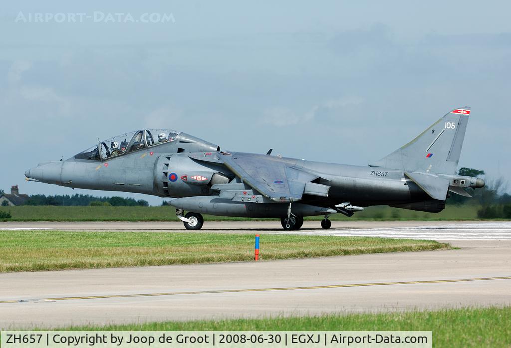 ZH657, 1994 British Aerospace Harrier T.10 C/N TX005, This Harrier trainer is taking off from its home base Cottesmore.