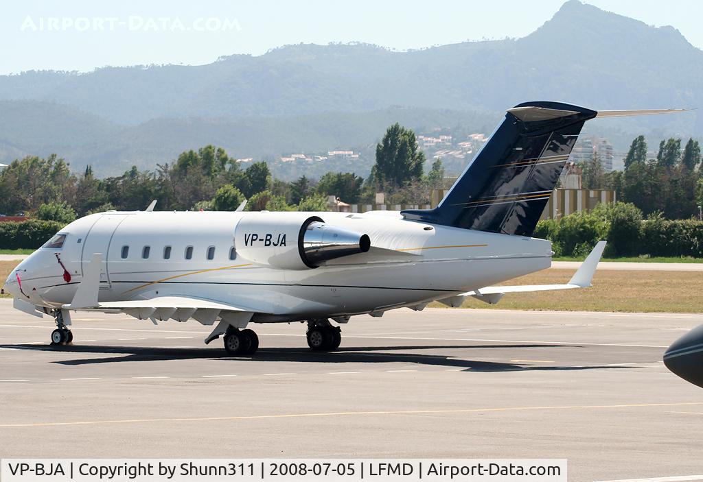 VP-BJA, 2005 Bombardier Challenger 604 (CL-600-2B16) C/N 5639, Waiting a new flight...