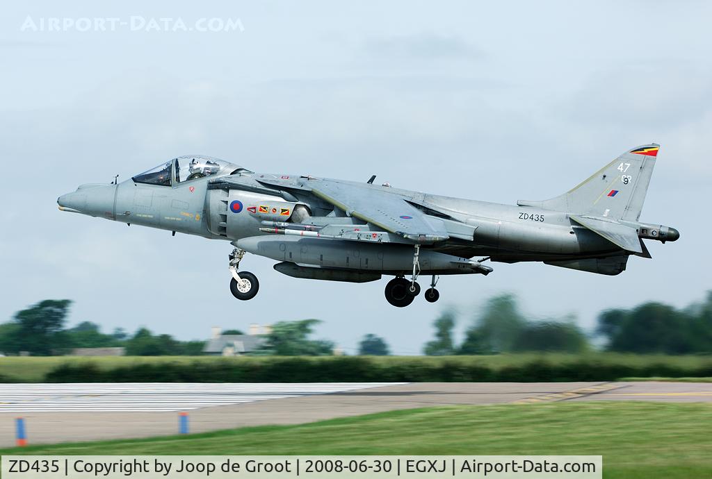 ZD435, 1989 British Aerospace Harrier GR.9 C/N P47, One of the first Harriers in the new light grey colorscheme. The colorful markings do really come to their own.