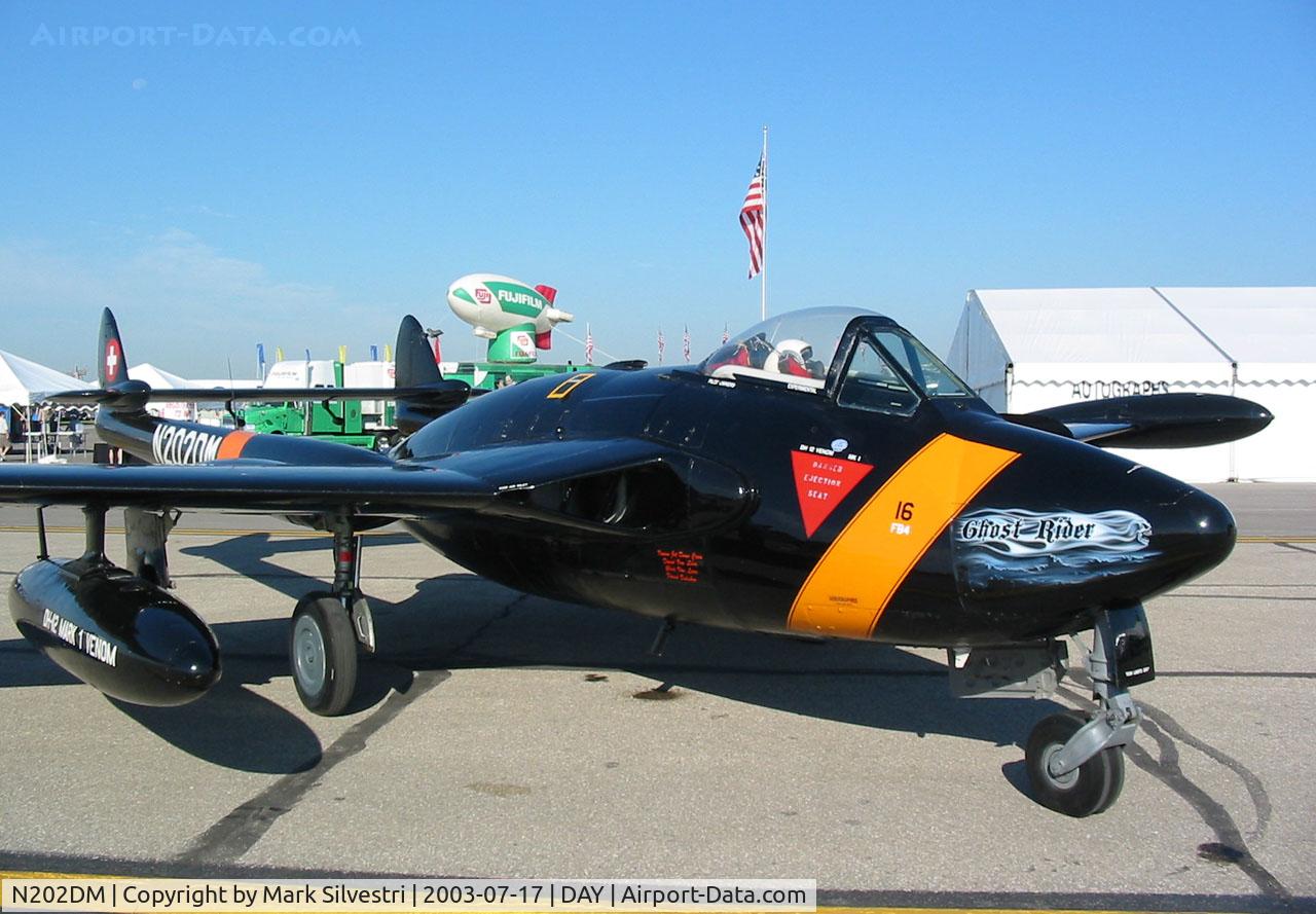 N202DM, 1955 De Havilland (F+W Emmen) DH-112 Venom FB.50 C/N 826, Dayton Airshow 2003