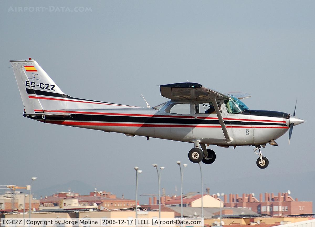 EC-CZZ, Reims FR172J Reims Rocket C/N 0550, Low pass over Sabadell RWY 13.