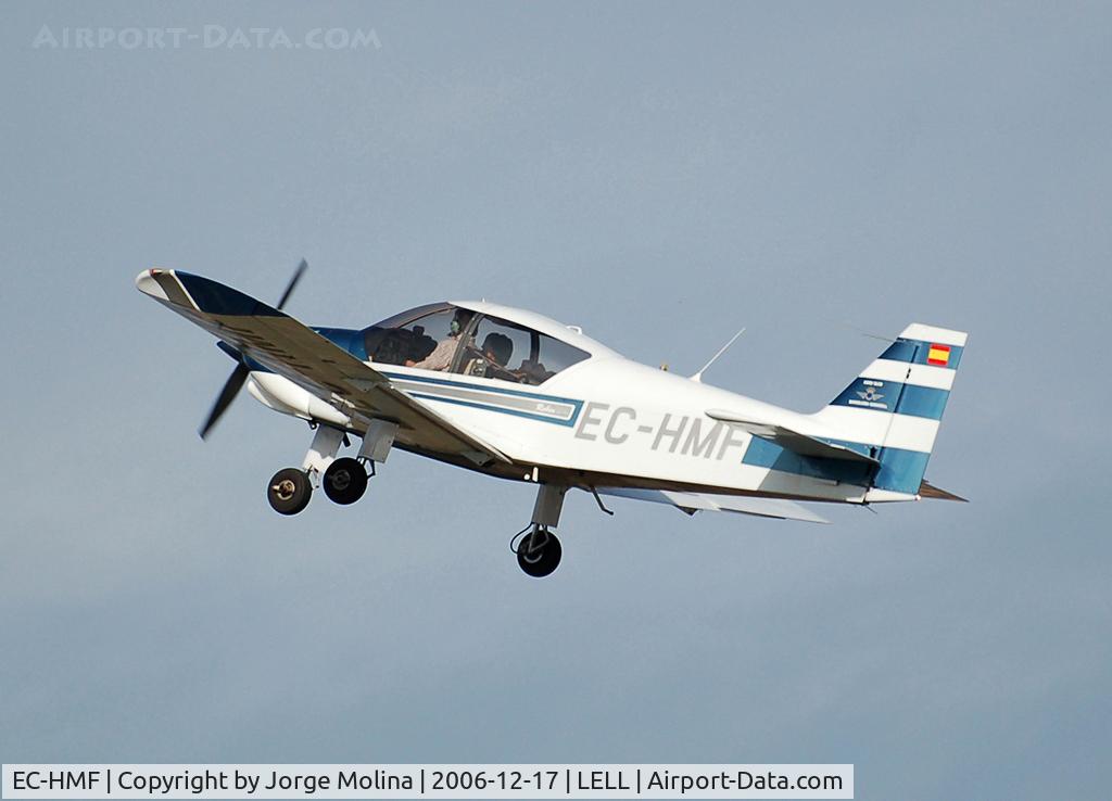 EC-HMF, 2000 Robin HR-200-120B C/N 349, Taking off RWY 31.