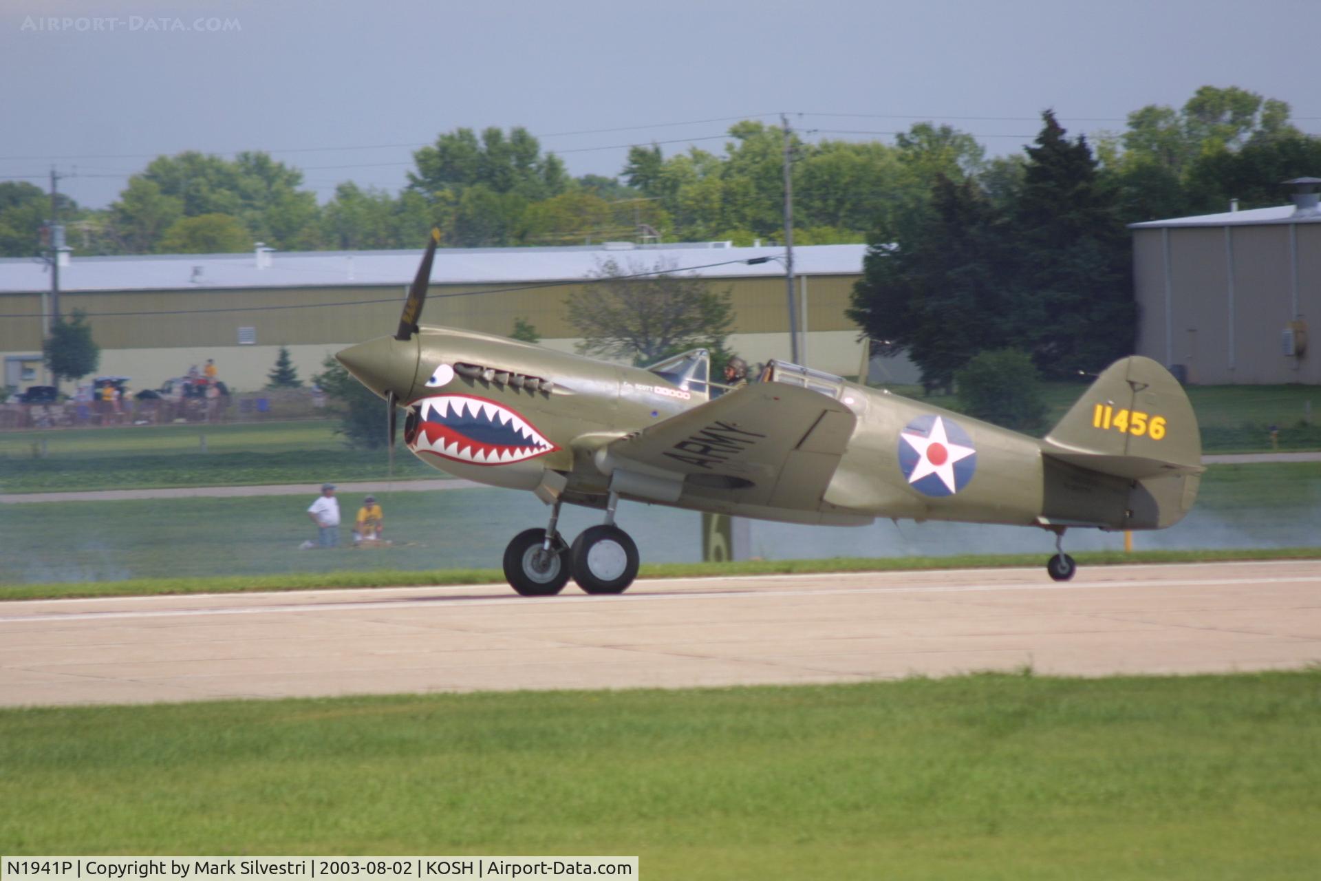 N1941P, 1941 Curtiss P-40E C/N 1025, Oshkosh 2003