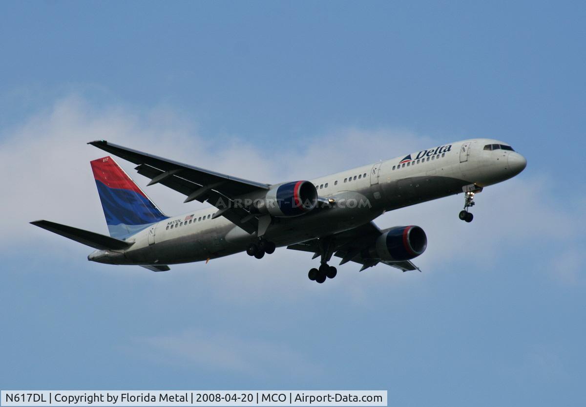 N617DL, 1986 Boeing 757-232 C/N 22907, Delta 757 arriving from JFK