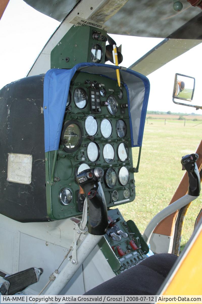 HA-MME, 1970 Kamov Ka-26 Hoodlum C/N 7001102, Tokorcs Airport / Aeroshow - cocpit