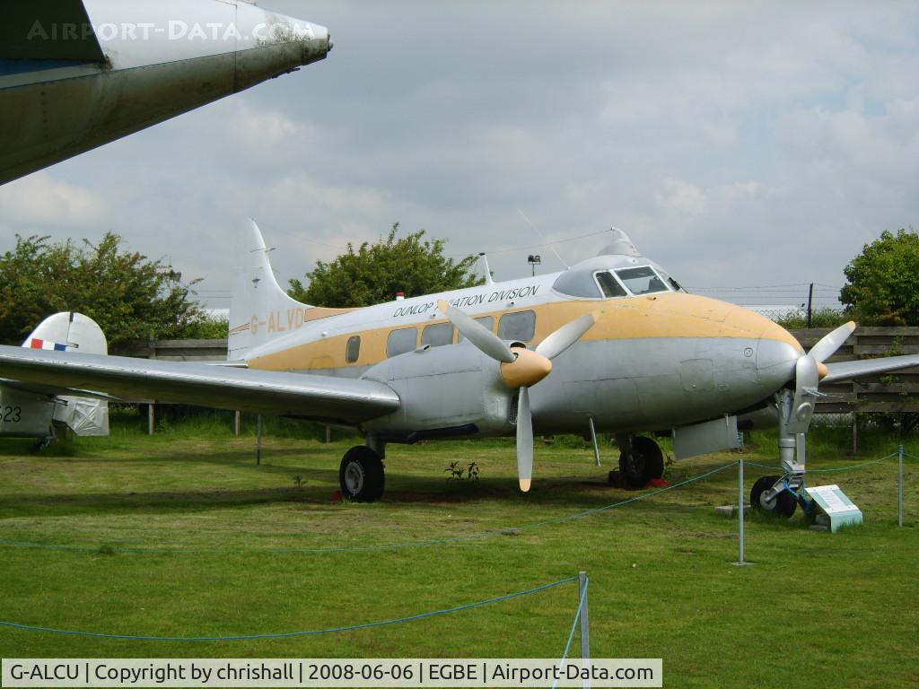 G-ALCU, De Havilland DH-104 Dove 2 C/N 04022, displaying false reg no. G-ALVD