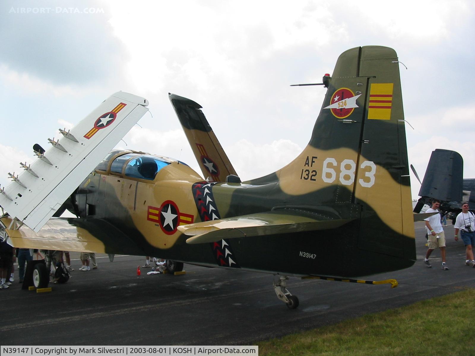 N39147, Douglas AD-5 (A-1E) Skyraider C/N 9540, Oshkosh 2003