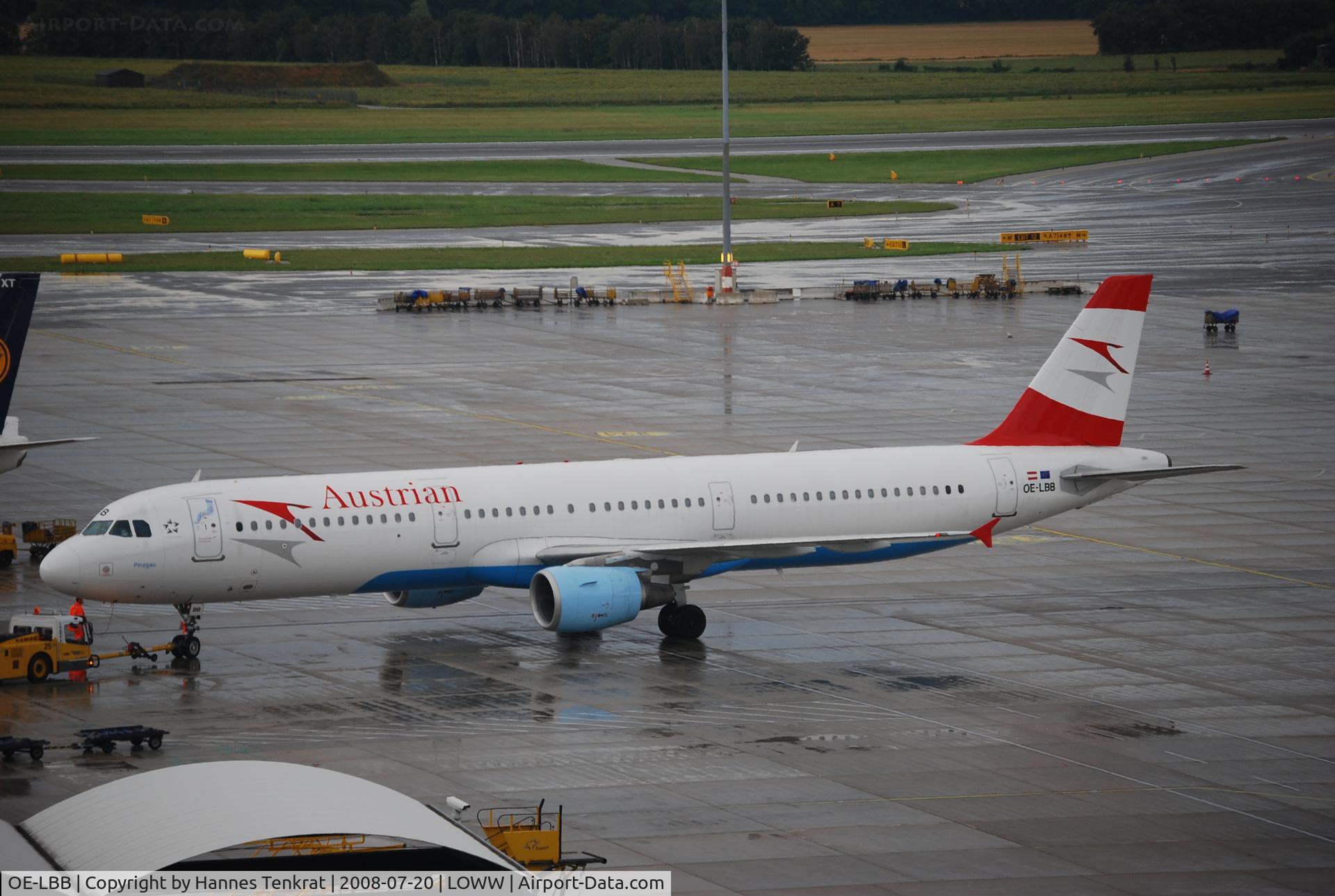OE-LBB, 1995 Airbus A321-111 C/N 570, 