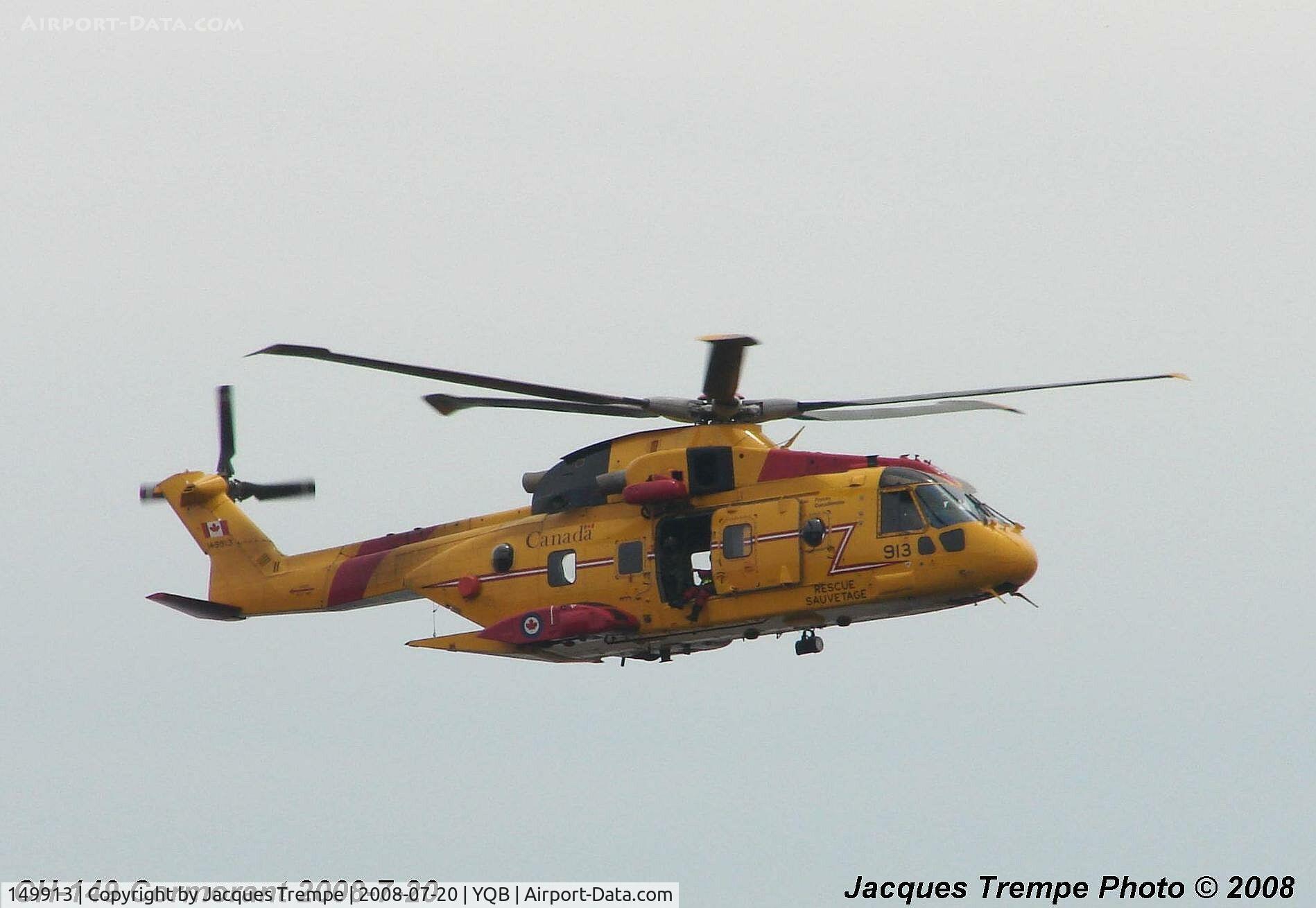 149913, 2003 AgustaWestland CH-149 Cormorant C/N 50130/CSH13, On p^rcatice over the St-Lawrence River