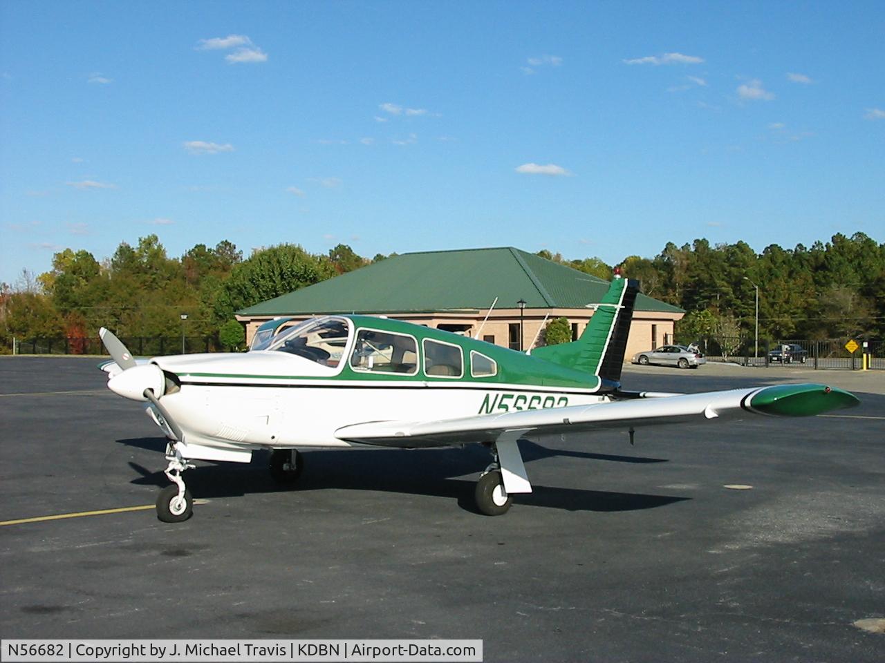 N56682, 1973 Piper PA-28R-200 Arrow C/N 28R-7435028, Great looking Arrow at KDBN.