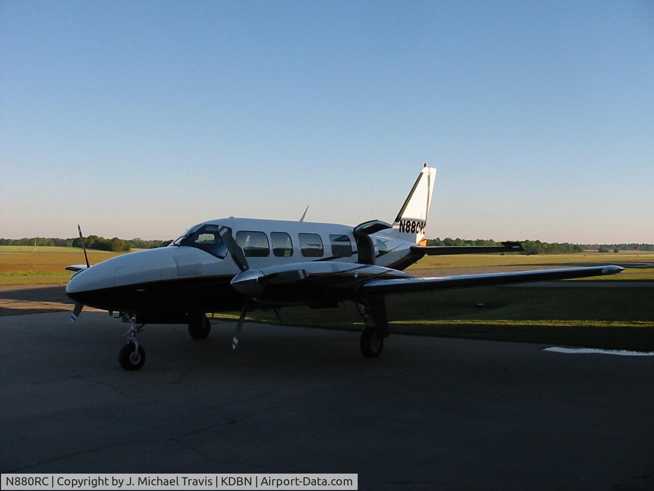 N880RC, 1973 Piper PA-31-350 Chieftain C/N 31-7305022, Taking the old girl out for another flight.  Early morning departure to Rome Georgia.
