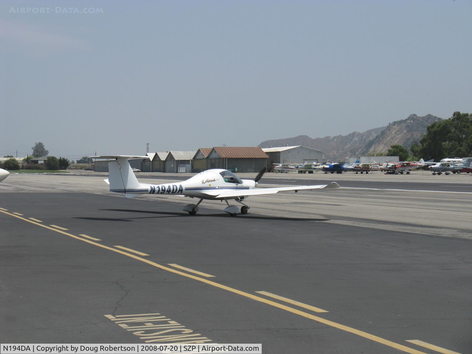 N194DA, 1996 Diamond DA-20A-1 Katana C/N 10102, 1996 Diamond Aircraft Ind. DA 20-A1 KATANA (Samurai sword), Rotax 912A-3 79.9 Hp, taxi to Rwy 22