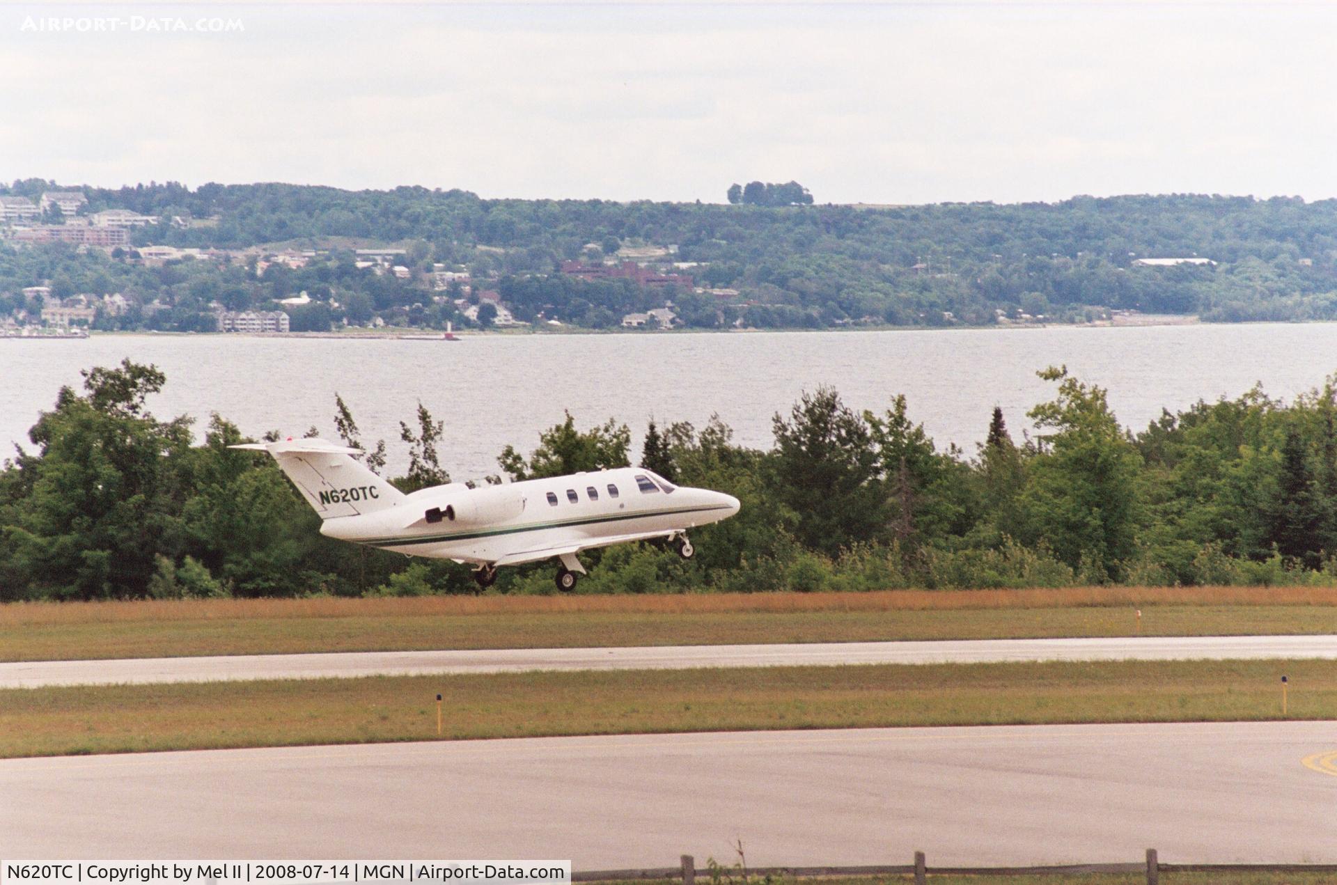 N620TC, 1993 Cessna 525 CitationJet C/N 525-0014, Departing RWY 28