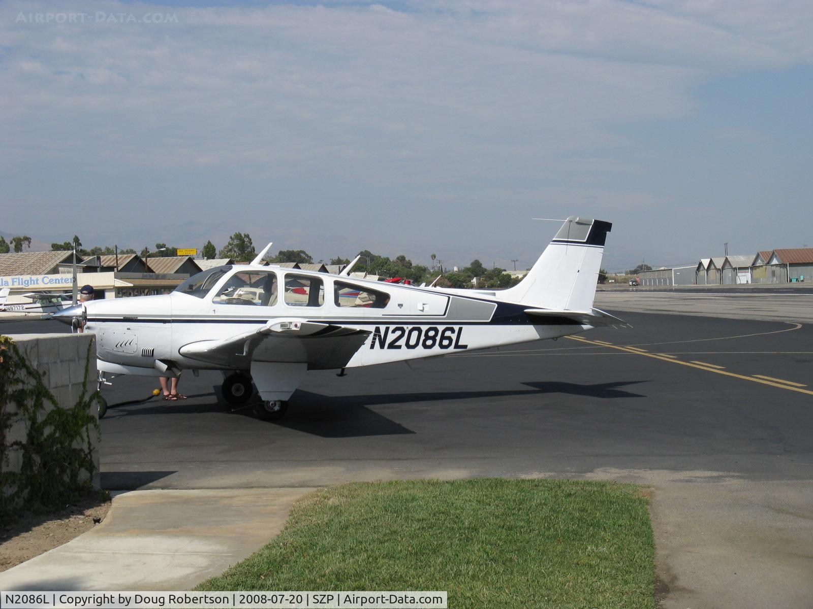 N2086L, 1976 Beech F33A Bonanza C/N CE-658, 1976 Beech F33A BONANZA, Continental IO-520-B 285 Hp, long cabin model with 19 inch extension, refueling