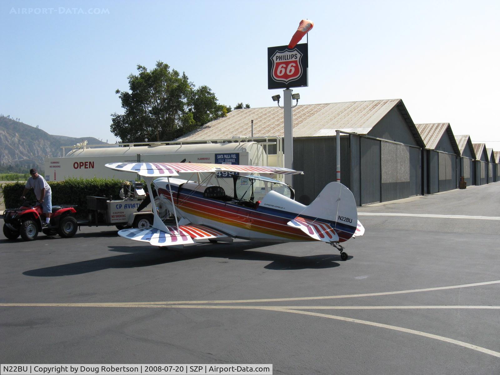 N22BU, 1987 Christen Eagle II C/N BRUNER 0001, 1987 Bruner/Ulmer CHRISTEN EAGLE II, Lycoming AEIO-360, refueling