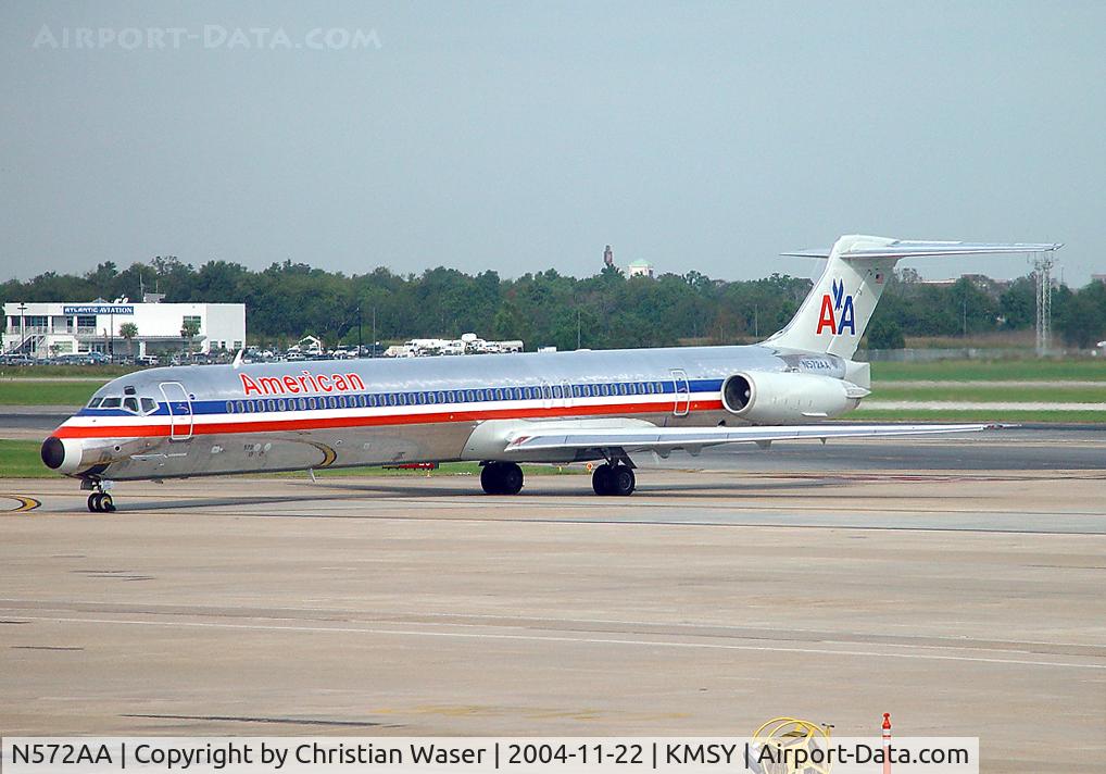 N572AA, 1987 McDonnell Douglas MD-83 (DC-9-83) C/N 49458, American