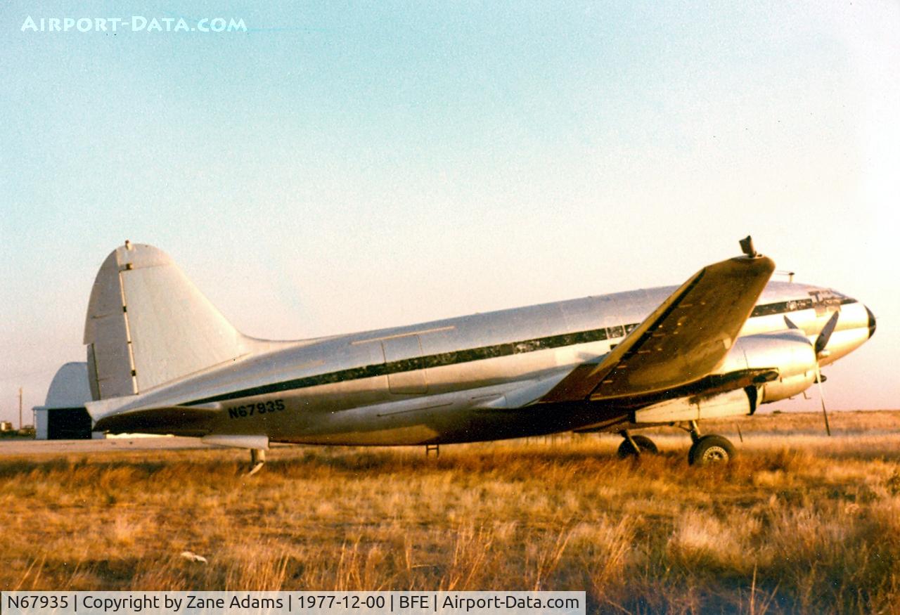 N67935, 1944 Curtiss C-46F Commando C/N 22383, Brownfield Flying Service - C-46's