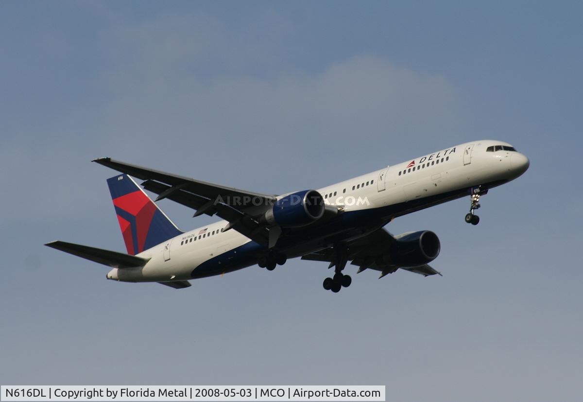 N616DL, 1986 Boeing 757-232 C/N 22823, Delta 757 arriving from JFK