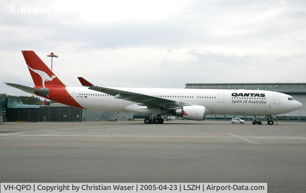 VH-QPD, 2004 Airbus A330-303 C/N 0574, Qantas