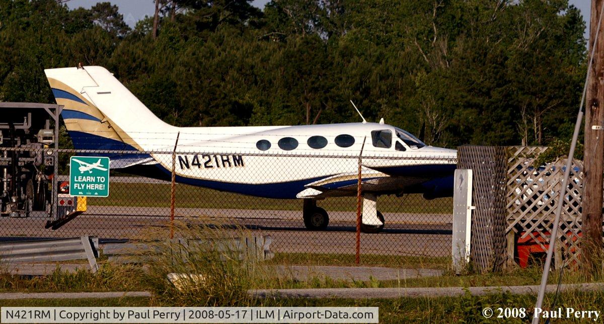 N421RM, 1969 Cessna 421A Golden Eagle C/N 421A0069, Nestled in on the ramp