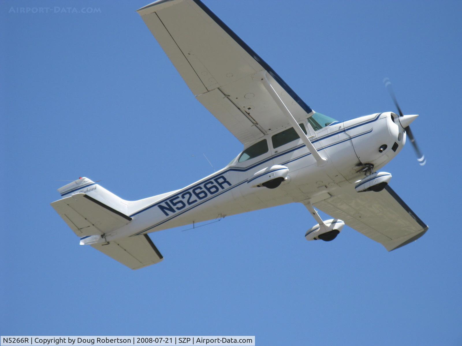 N5266R, 1974 Cessna 172M C/N 17263480, 1974 Cessna 172M, Lycoming O-320-E2D 150 Hp, takeoff climb Rwy 22