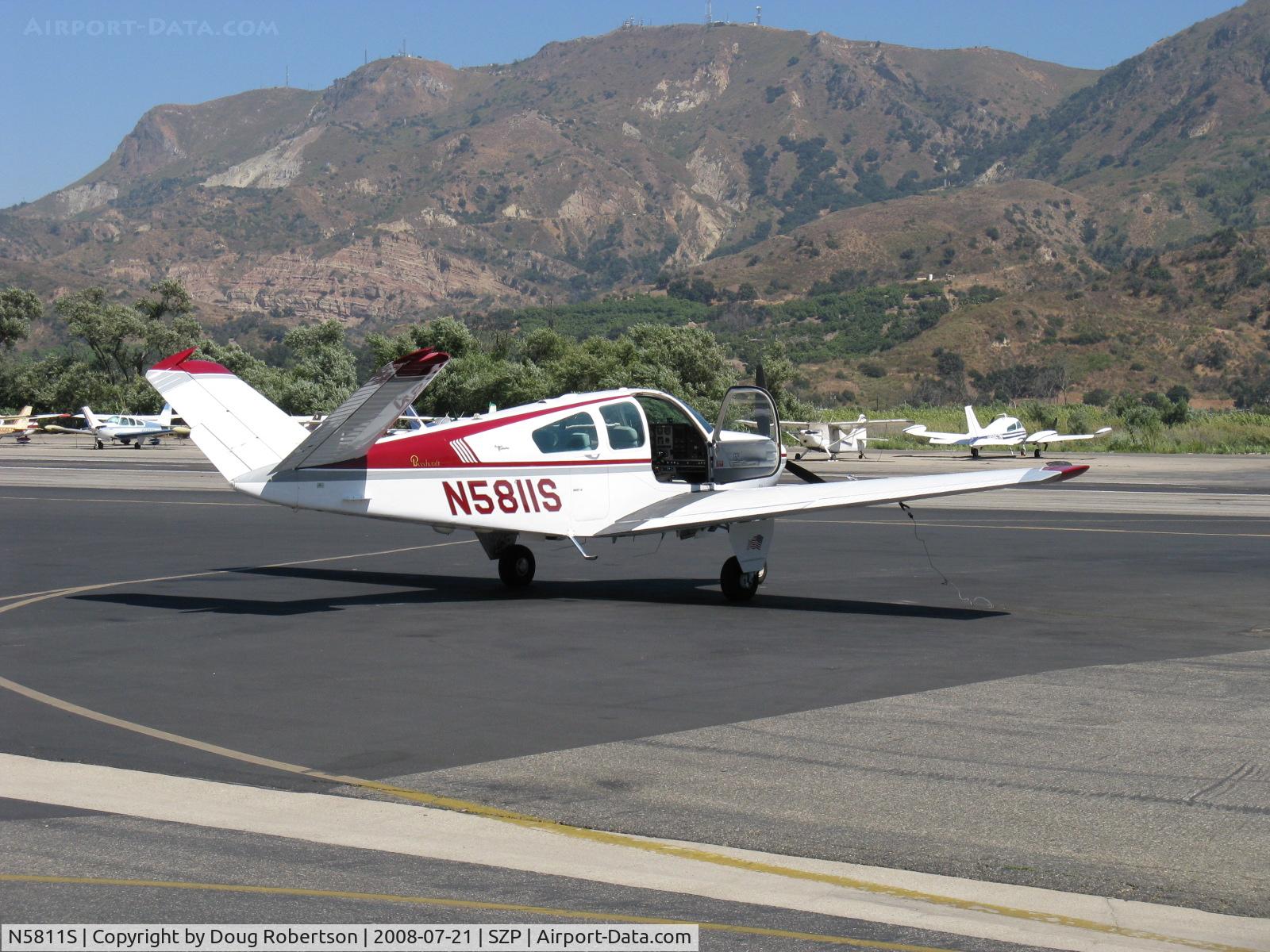 N5811S, 1964 Beech S35 Bonanza C/N D-7719, 1964 Beech S35 BONANZA, Continental IO-520-B 285 Hp, refueling