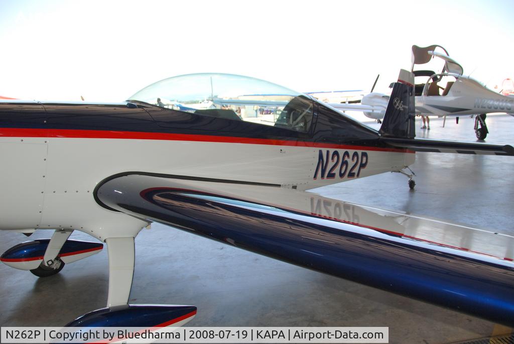 N262P, 2007 Extra EA-300/L C/N 1262, Parked on display.