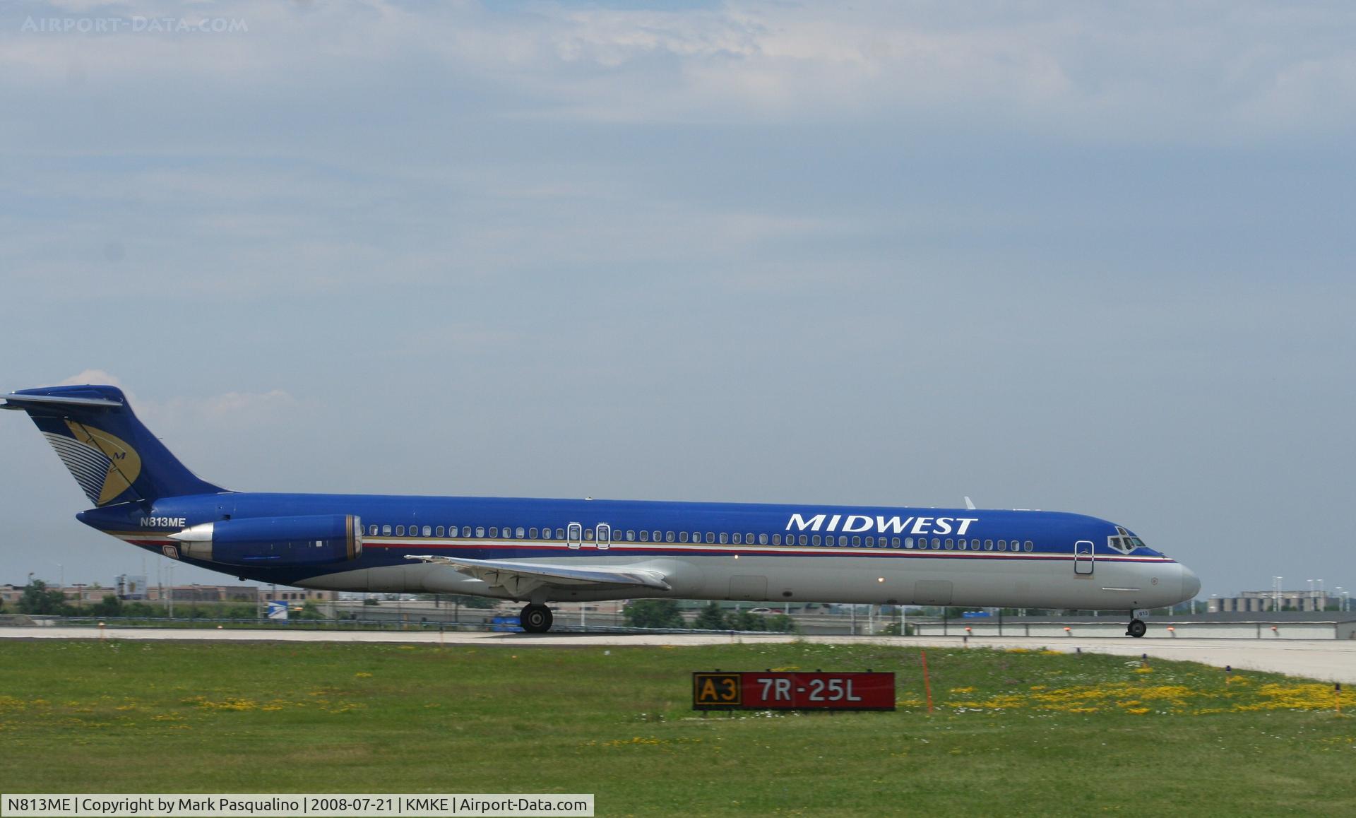 N813ME, 1981 McDonnell Douglas MD-81 (DC-9-81) C/N 48007, MD-81