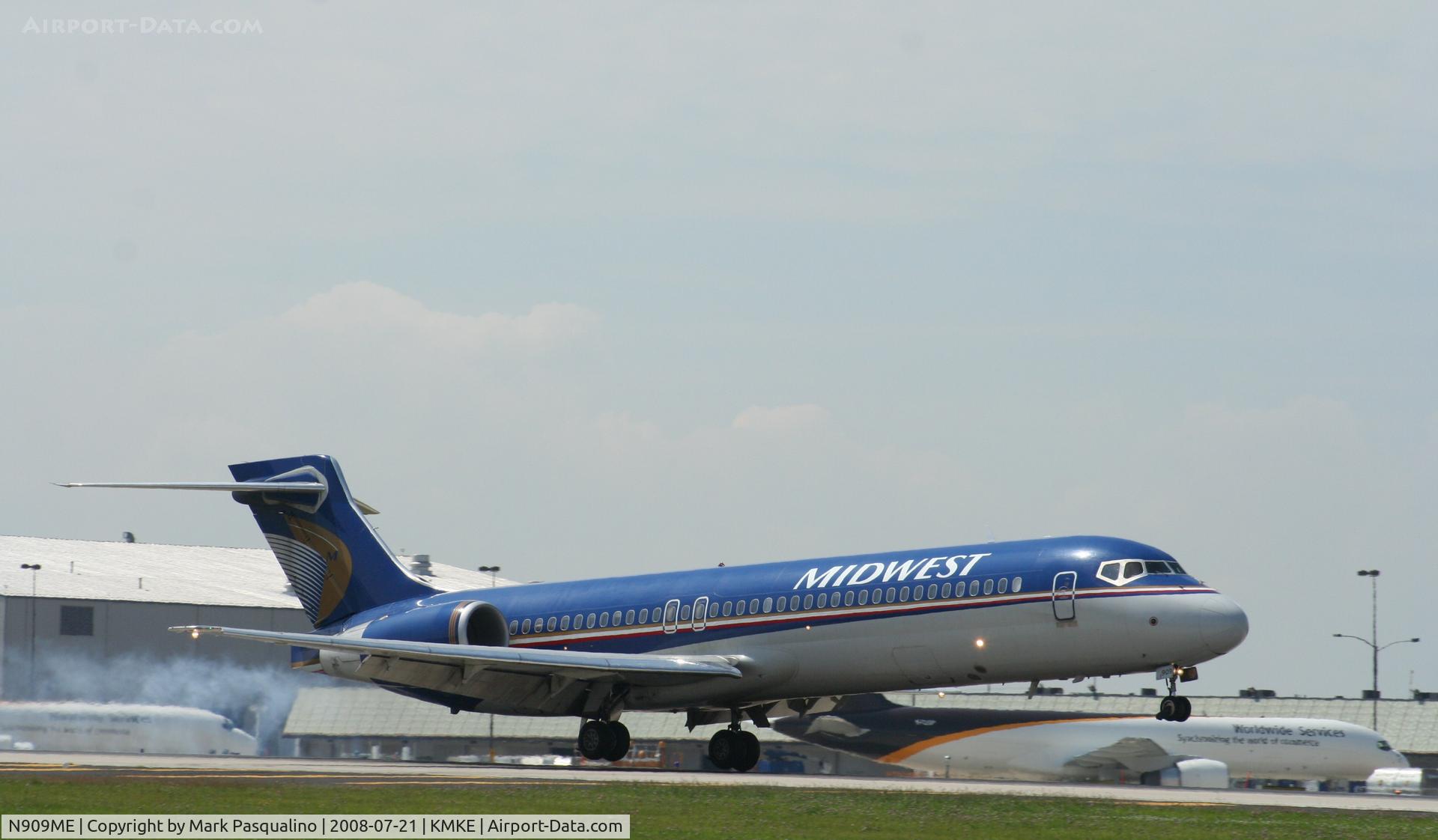 N909ME, 2003 Boeing 717-200 C/N 55173, Boeing 717-200
