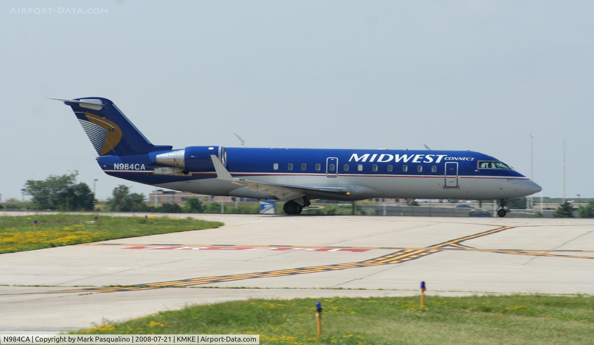 N984CA, 1997 Canadair CRJ-100ER (CL-600-2B19) C/N 7171, CL-600-2B19