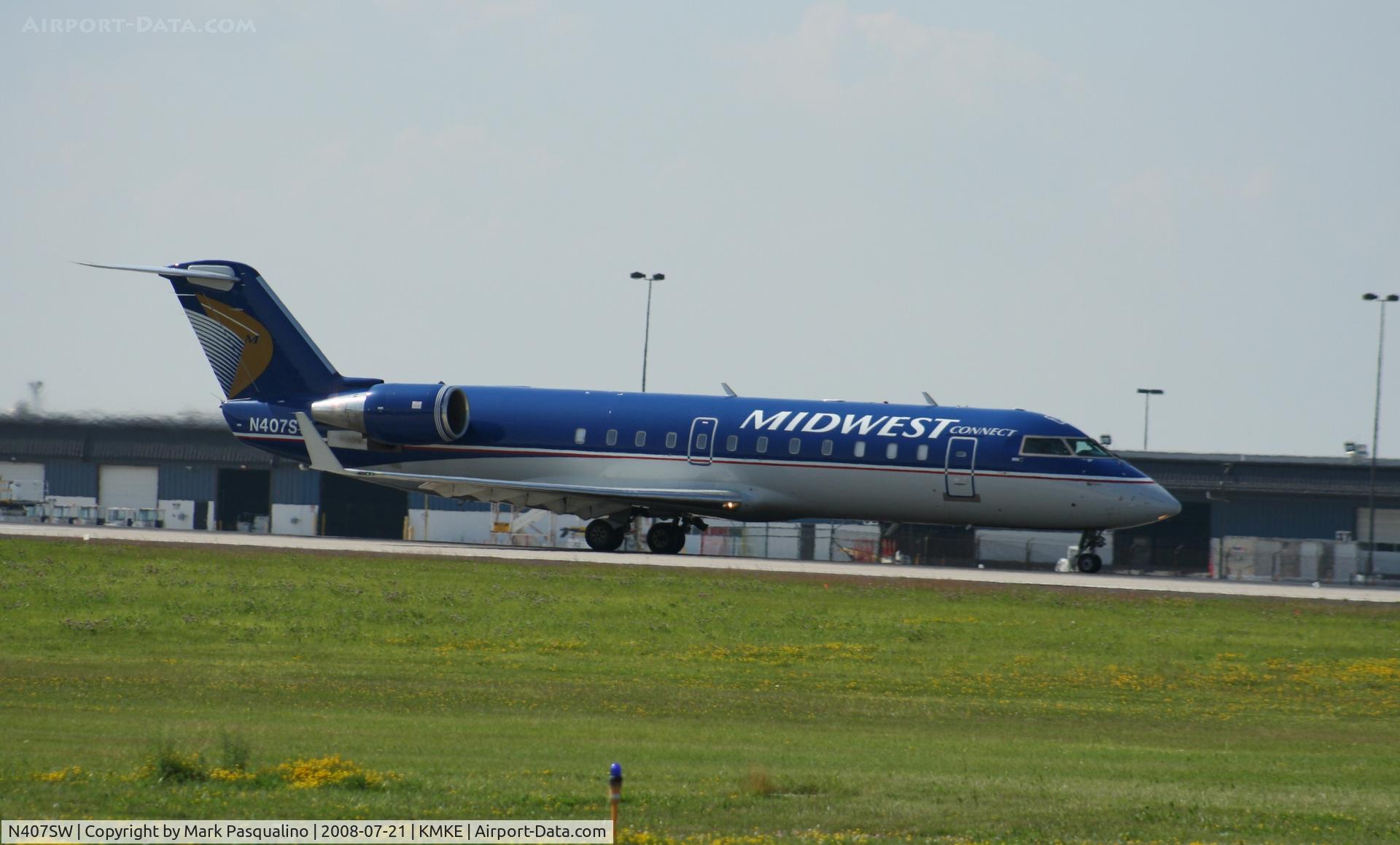 N407SW, 1994 Canadair CRJ-200LR (CL-600-2B19) C/N 7034, CL-600-2B19